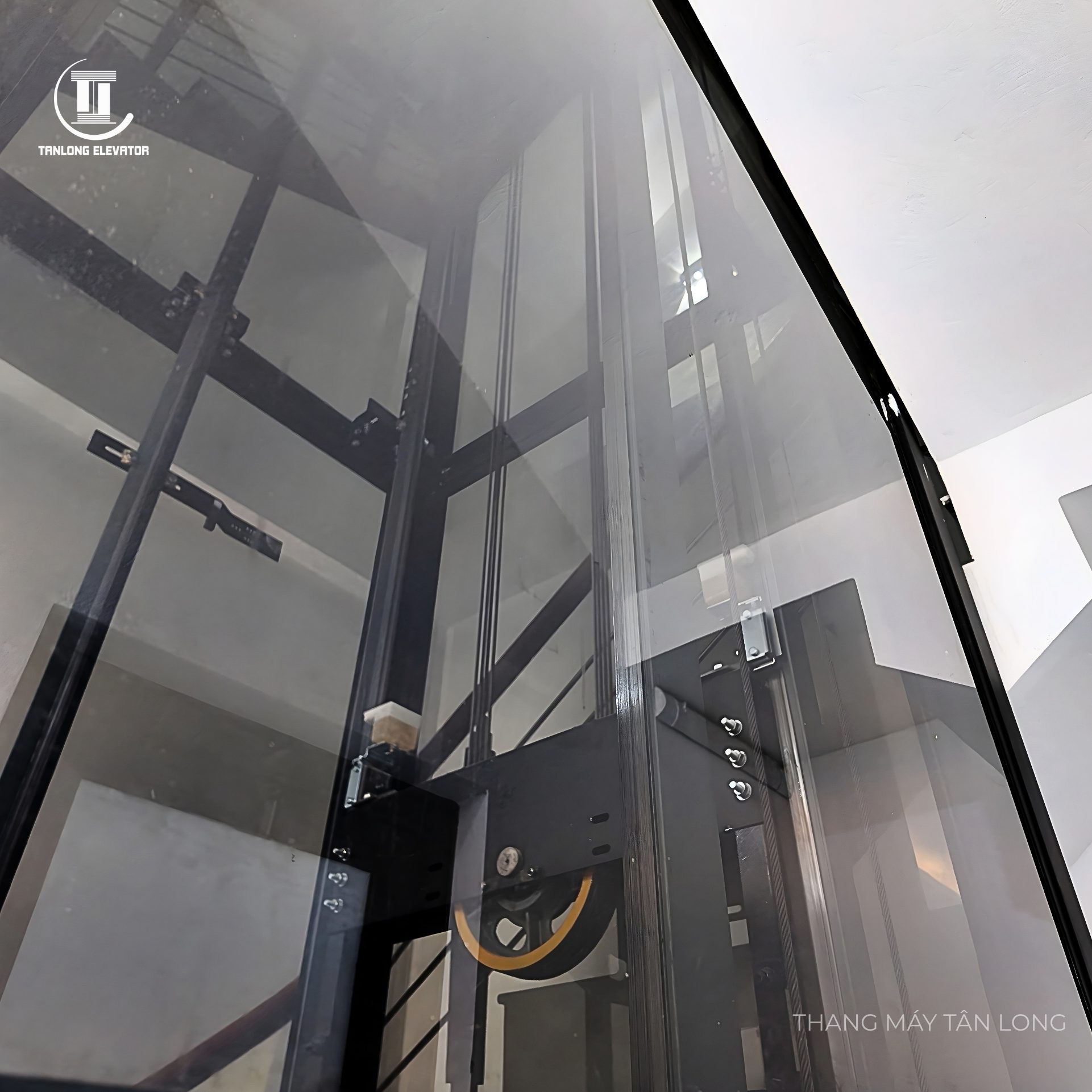 Tuổi thọ thang máy cáp kéo gia đình bao lâu? Yếu tố nào quyết định độ bền?
