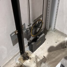 ho-pit-thang-may-la-gi-kich-thuoc-tieu-chuan-luu-y-khi-thi-cong-1